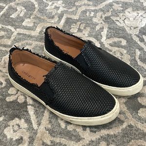 Indigo Rd. Kicky Woven black Slip-On Sneakers